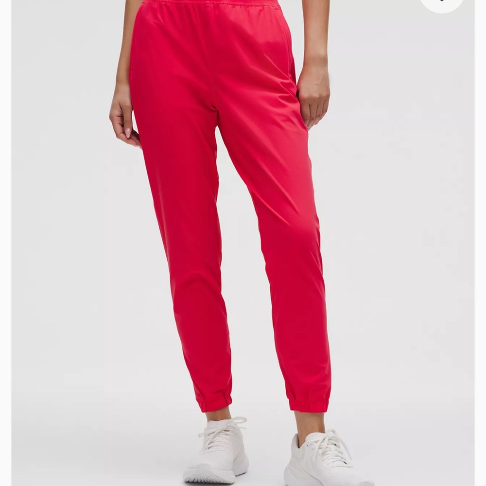 Lululemon Red Adapted state perforated jogger sz 0 - Picture 2 of 9